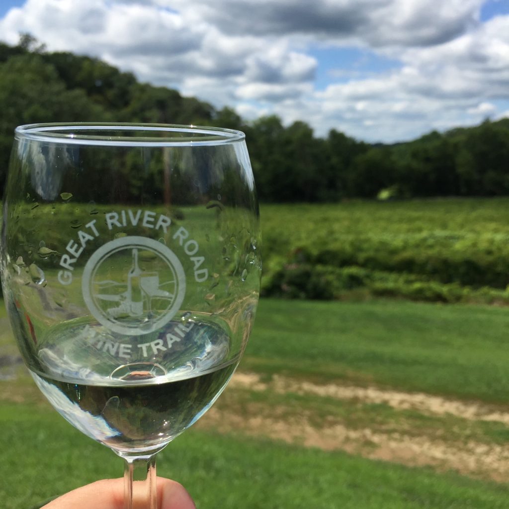 great river road wine trail